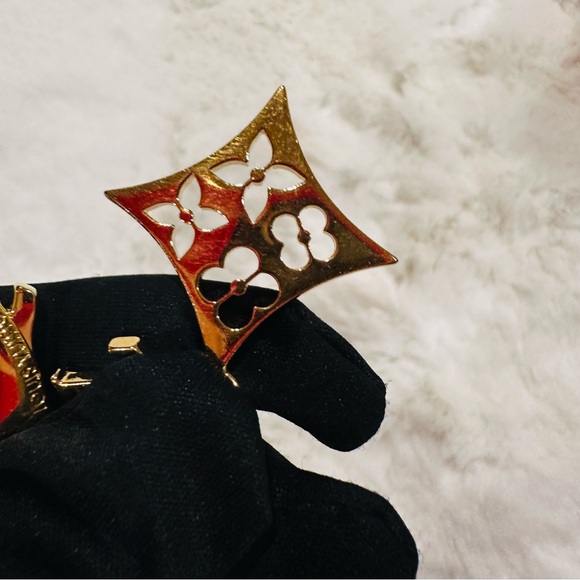 Louis Vuitton Bag Charm / Key Chain in Gold Tone - Picture 11 of 14